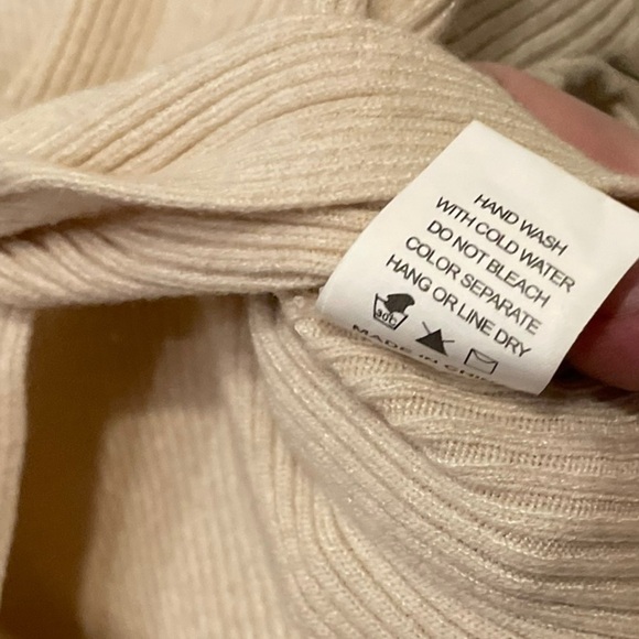 UO Dreamers Bu Debut Sweater Womens Small Taupe Knot Front Cropped Long Sleeve M - Picture 7 of 7